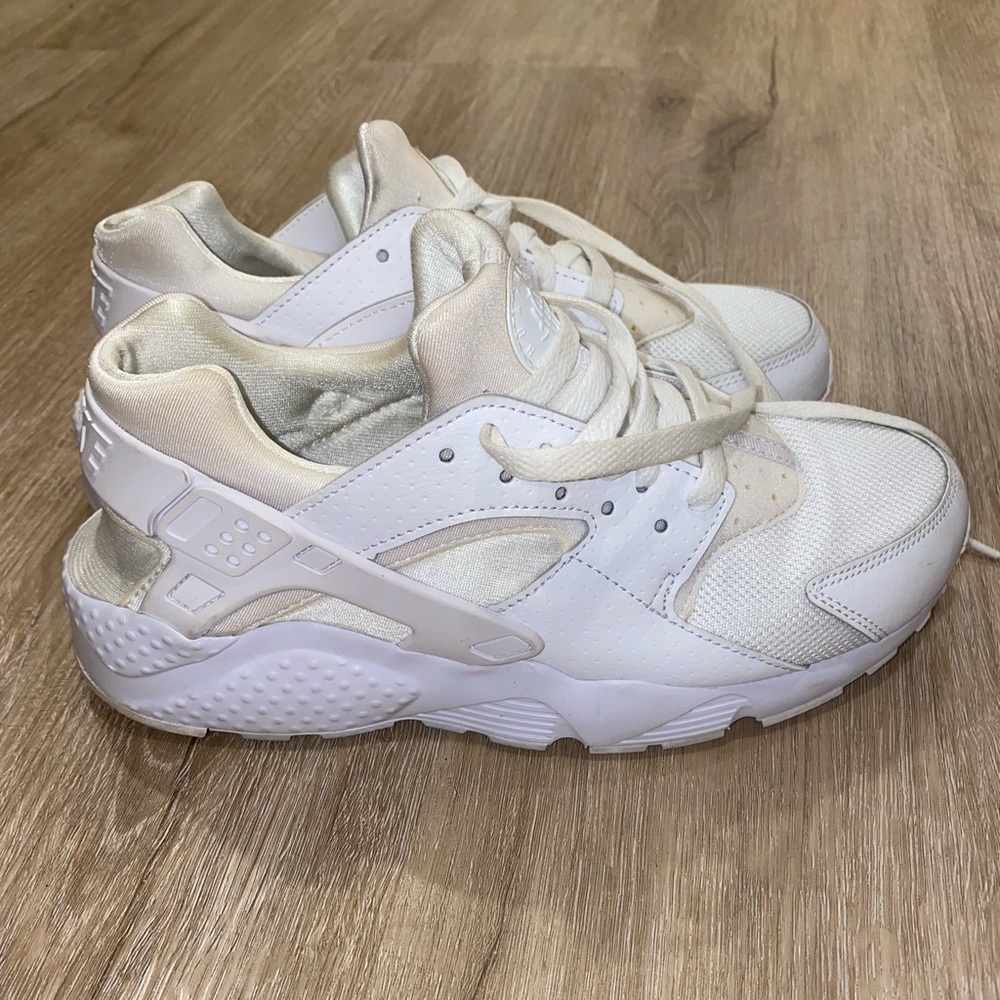 Nike Air Hurricane Sneakers
